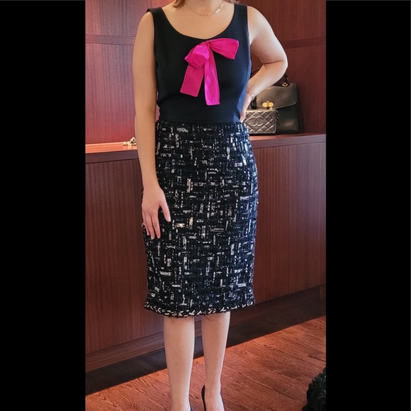 Oscar de La Renta sleeveless dress Tags removed. Elegant with a bit of fun - Picture 2 of 9